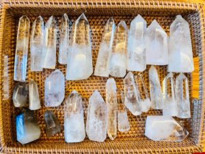 Thạch anh trắng Clear Quartz chữa lành tại Mai Liên Healing & Wellness
